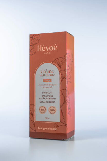 Crème nettoyante Hévoé aux extraits d’algues arc-en-ciel, purifiante, éclaircissante, vegan, 100 % naturelle, pour tous types de peaux, flacon pompe 150 ml présenté dans sa boîte cartonnée élégante.